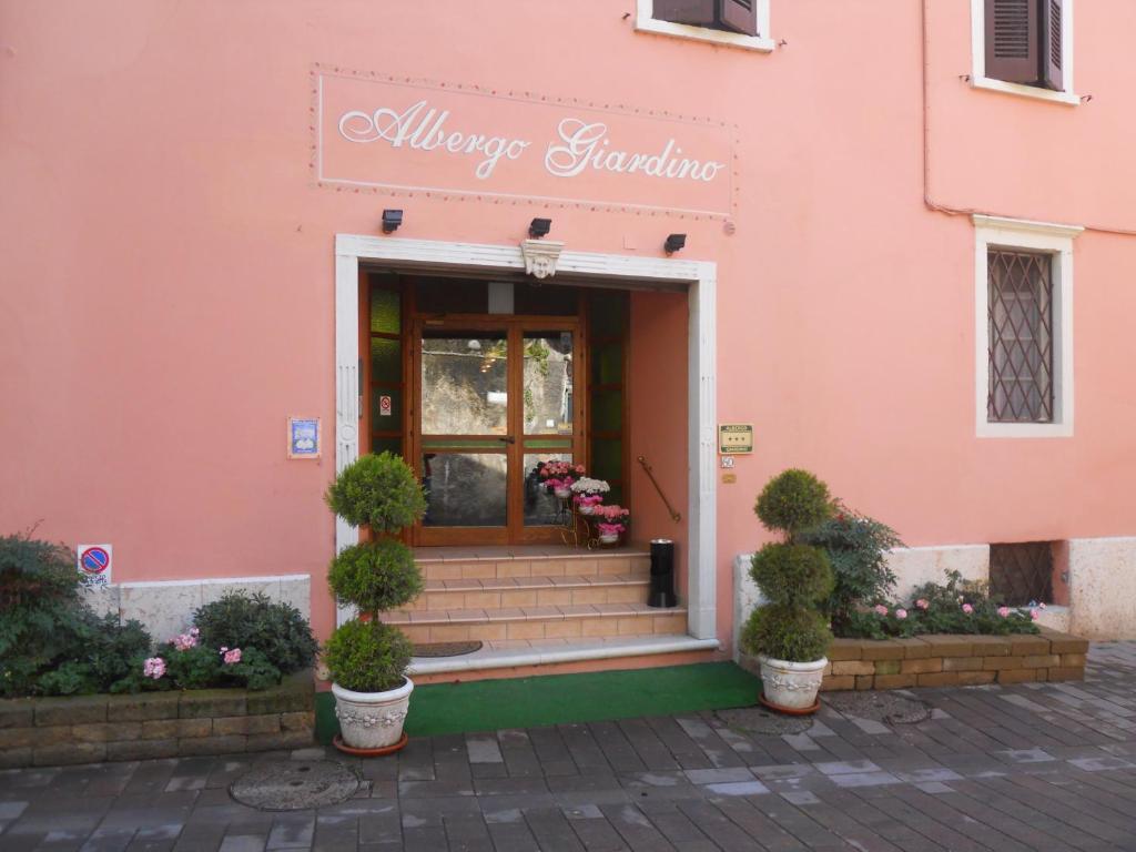 Albergo Giardino Тосколано-Мадерно Экстерьер фото