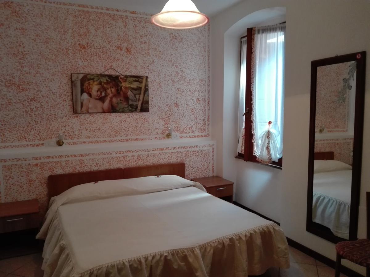 Albergo Giardino Тосколано-Мадерно Экстерьер фото