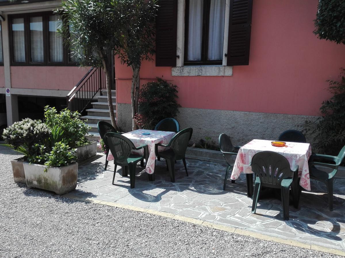 Albergo Giardino Тосколано-Мадерно Экстерьер фото